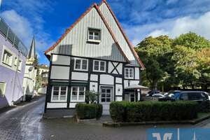 Menden-Mitte: Historisches Fachwerkhaus mit Blick in die Mendener Innenstadt – Die vollständige Adresse der Immobilie erhältst du vom Anbieter., 58706 Menden (Sauerland) – Vorschaubild 1