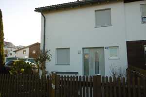 Schönes und modernisiertes 4-Zimmer-Reihenendhaus mit geh. Innenausstattung in Rosenheim Happing – Leitzachstraße 70, 83026 Rosenheim – Vorschaubild 1