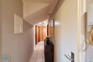 ***Stilvolle Dachgeschosswohnung mit traumhaftem Ausblick – Die vollständige Adresse der Immobilie erhältst du vom Anbieter., 42105 Elberfeld, Wuppertal – Vorschaubild 4