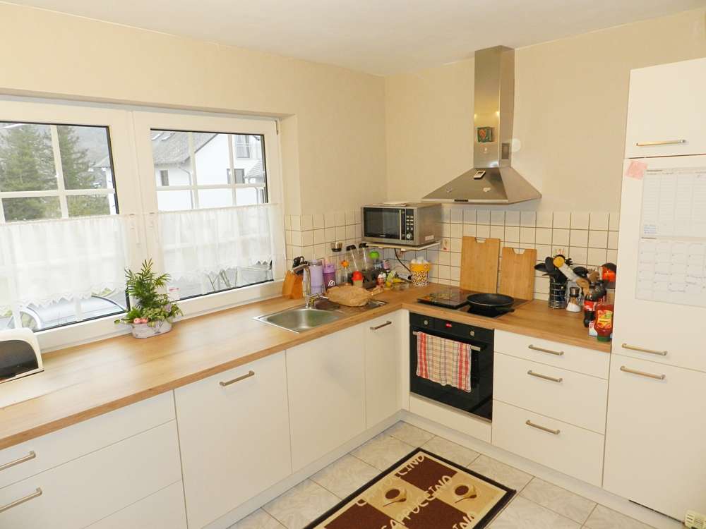 Immobilie in Traben-Trarbach - Traben-Trarbach: Solides Zweifamilienhaus mit Garage in sonniger, hochwasserfreier Ortsrandlage! - Bild 0