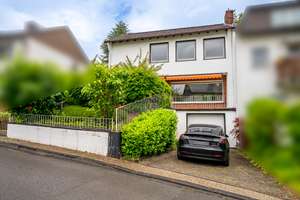 Schöne helle Doppelhaushälfte in Citynähe mit Garten, Garage, Balkon, Süd- und Nordterrasse