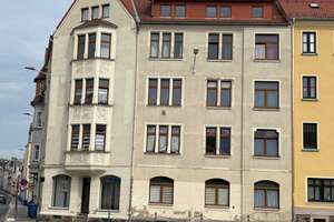 große Reditechance - vollständig vermietetes Mehrfamilienhaus mit 8 Wohn- und 1 Gewerbeeinheit – Schönlebestraße 2, 9599 Freiberg – Vorschaubild 1