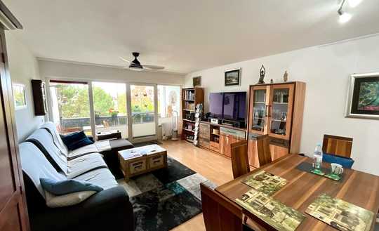 Helle 2-ZKB-Wohnung mit grünem Innenhof und TG-Stellplatz in Lu-Mitte