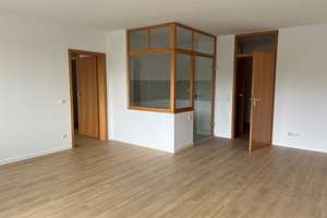 Sehr schöne, für Sie renovierte 2-Raumwohnung mit Balkon und Blick ins Grüne!!!! – Putbuser Weg 23, 1109 Klotzsche (Stadtteil), Dresden – Vorschaubild 6