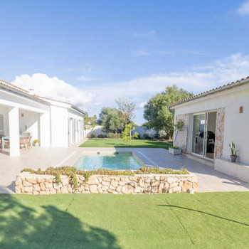 Modernes Chalet mit Gästehaus, Garten und Pool in Sa Ràpita In einer ruhigen und privaten Gegend gel