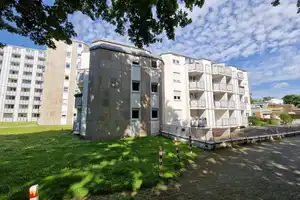 2- Zimmer Wohnung mit Balkon, Einbauküche und KFZ-Stellplatz – Köln – Vorschaubild 3