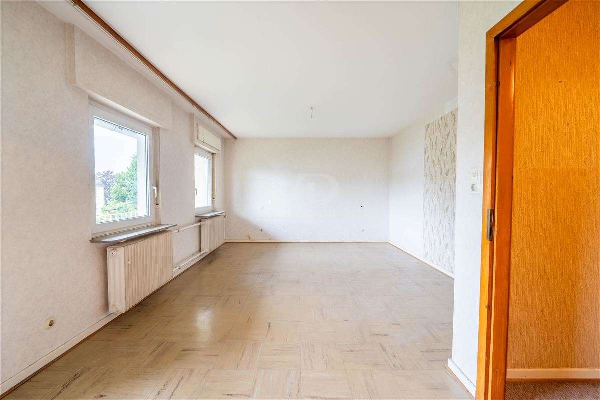 Immobilie in Höhr-Grenzhausen - Reihenendhaus mit viel Potenzial in ruhiger Lage - Bild 1