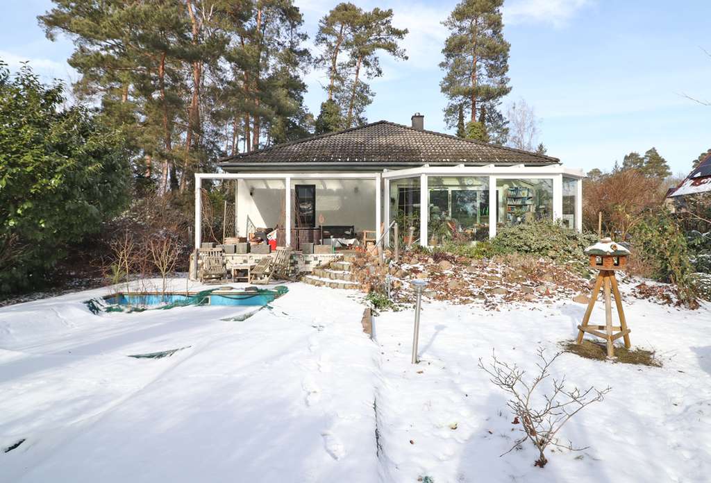 Immobilie in Petershagen/Eggersdorf - ✨Haus zum halben Preis – Traumhaftes Einfamilienhaus mit Wintergarten, & Pool - Bild 0