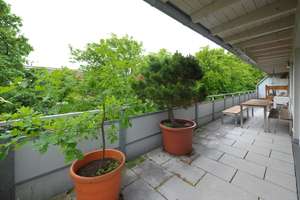 Sonnige, elegante 4 Raum DG Wohnung mit umlaufender Terrasse! Neuhausen Nymphenburg! – Nibelungenstraße 55d, 80639 Nymphenburg, München – Vorschaubild 6