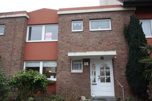 EINFAMILIEN-REIHENMITTELHAUS PARKETT 4 ZIMMER MOD. BÄDER+G-WC GARTEN TERRASSE GARAGE IN HASSELS – Oberheider Straße 35, 40599 Hassels, Düsseldorf – Vorschaubild 1