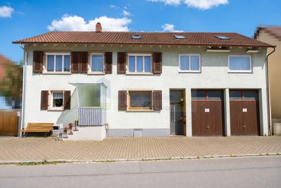 Zwei Wohnbereiche, zwei Eingänge - Ein Preis ! Gewachsene Immobilie mit viel Platz, Potenzial und üb