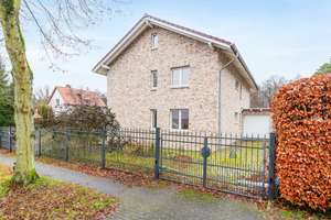 Modernes Zweifamilienhaus in Eggersdorf - Mit A-Energieeffizienz, Einbauküchen, Kaminen, Garage uvm. – Die vollständige Adresse der Immobilie erhältst du vom Anbieter., 15345 Petershagen/Eggersdorf – Vorschaubild 25
