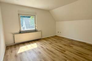 Helle 3 Zimmer Wohnung mit Stellplatz und Küche inkl. in Quelle Brackwede Renoviert Sehr Schön