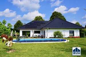 Luxuriöses Wohnen am See: Moderne Familienresidenz mit Pool und zwei Ferienhäusern – Parchim (Kreis) – Vorschaubild 1