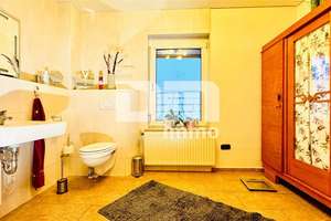 Modernisierte DHH mit Anbauten + Garagen in Traumlage mit Wintergarten, Terrasse und Garten – Die vollständige Adresse der Immobilie erhältst du vom Anbieter., 34260 Kaufungen – Vorschaubild 15