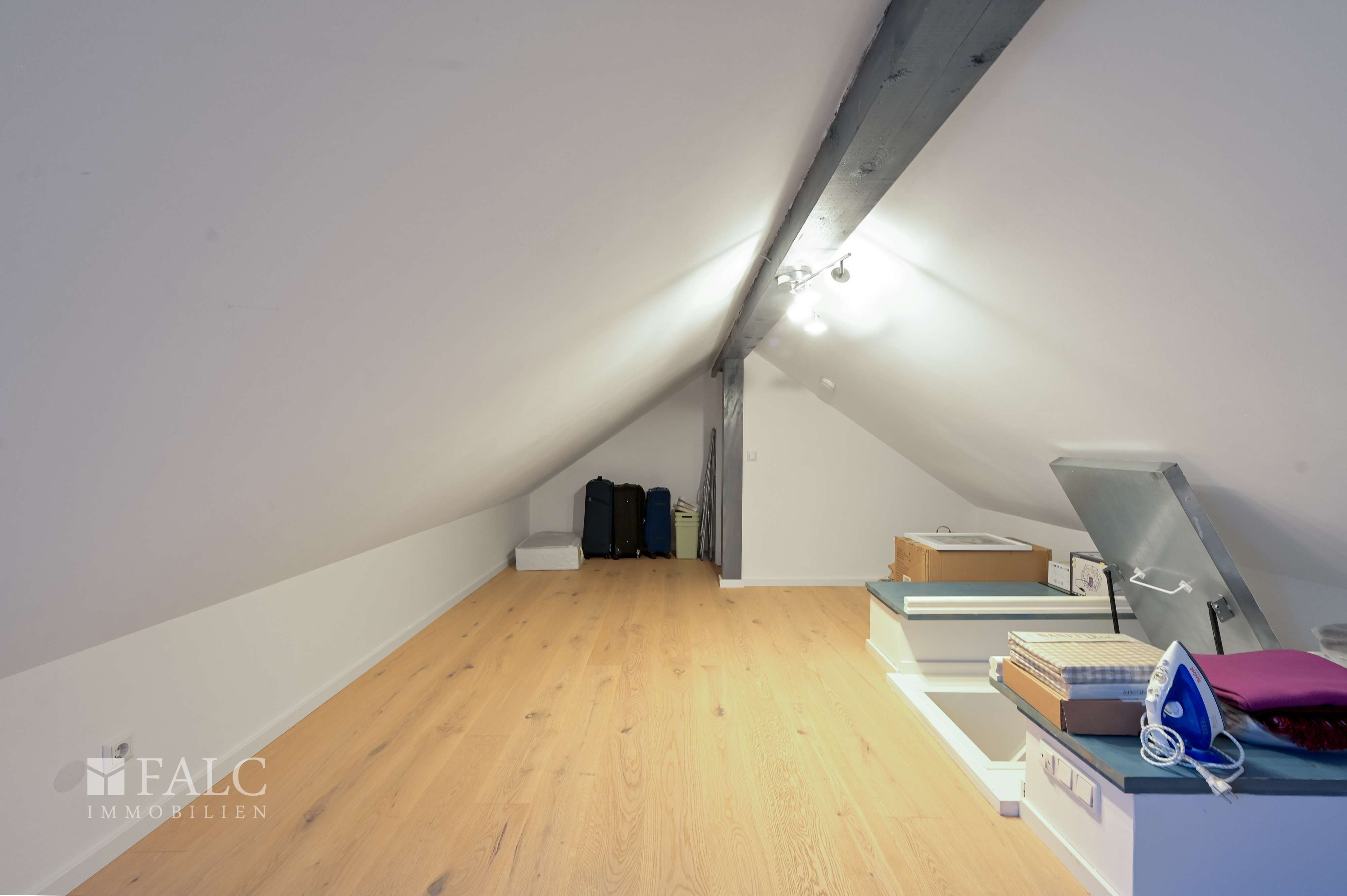 Immobilie in Neubiberg - Harmonisch. Hell. Herzlich. Gemütliche Dachgeschosswohnung in Top Lage - Bild 4