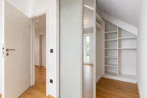 Helle Dachgeschosswohnung mit Sonnenbalkon und Weitblick – Die vollständige Adresse der Immobilie erhältst du vom Anbieter., 33647 Brackwede, Bielefeld – Vorschaubild 11