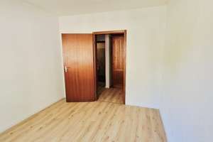 Frisch renovierte 3-Zimmer-Wohnung (94 m²) mit großem Balkon in Heidelberg-Rohrbach – Brechtelstraße 8, 69126 Rohrbach, Heidelberg – Vorschaubild 9