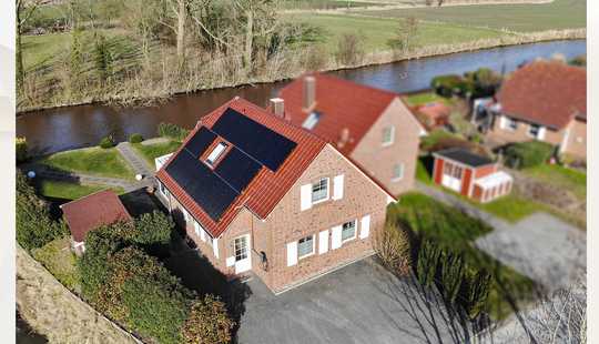 Bild von Einfamilienhaus in direkter Wasserlage vor den Toren Greetsiels