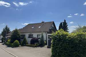 Großzügiges Einfamilienhaus mit  Einliegerwohnung – ideal für Familien und Mehrgenerationenwohnen. – Göppingen (Kreis) – Vorschaubild 2
