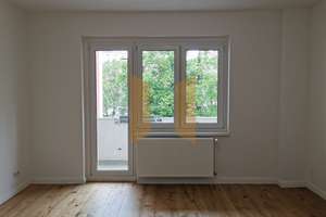 Bezugsfrei: Modernisierte 2-Zimmer-Wohnung in bester City-West-Lage
