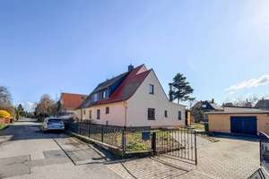 Großzügige DHH in attraktiver Lage zum Dresdner Mikroelektronik-Standort