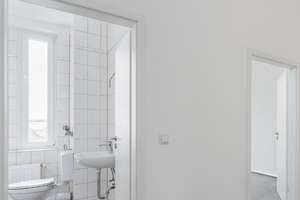 Leben in einer renovierten 3-Zimmer Wohnung mit Balkon – Die vollständige Adresse der Immobilie erhältst du vom Anbieter., 40225 Bilk, Düsseldorf – Vorschaubild 9