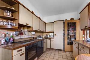 Raum für Generationen: Zwei Wohneinheiten mit ca. 290 m² auf parkähnlichem Grundstück – Die vollständige Adresse der Immobilie erhältst du vom Anbieter., 28717 Lesum, Bremen – Vorschaubild 15