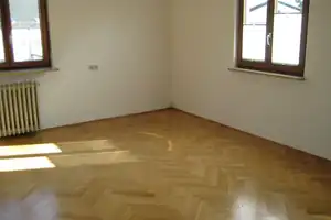Großzügiges Zweifamilienhaus mit vielseitigen Nutzungsmöglichkeiten im Herzen von Zwiesel – Regen (Kreis) – Vorschaubild 6