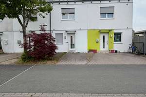 Schoenes Reihenmittelhaus mit 5 Zimmern in Frankfurt am Main – Karl-Klee-Weg 72, 60488 Praunheim, Frankfurt am Main – Vorschaubild 2