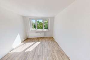 Ebenerdig erreichbare 2-Raum-Wohnung mit Balkon in begrünter Wohnlage – Am Karbel 40, 9116 Altendorf, Chemnitz – Vorschaubild 4
