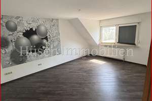 **huesch-immobilien.de**
Charmante 3.5-Zimmer-Dachgeschosswohnung mit Balkon in Essen-Schonnebeck – Die vollständige Adresse der Immobilie erhältst du vom Anbieter., 45309 Schonnebeck, Essen – Vorschaubild 16