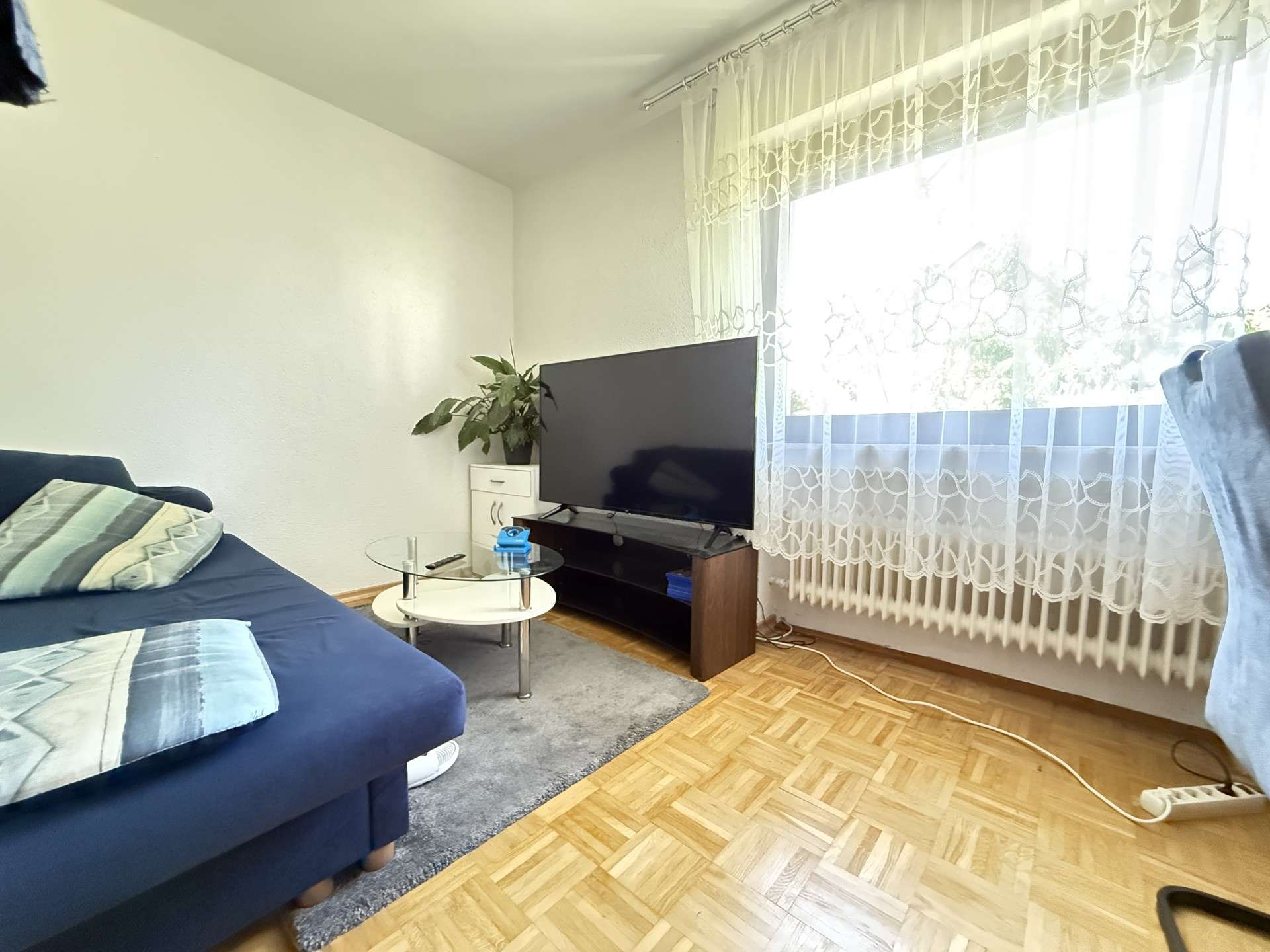 Immobilie in Betzdorf - Solides Einfamilienhaus auf sonnigem Eckgrundstück 
mit Garage - nahe Zentrum! - Bild 2