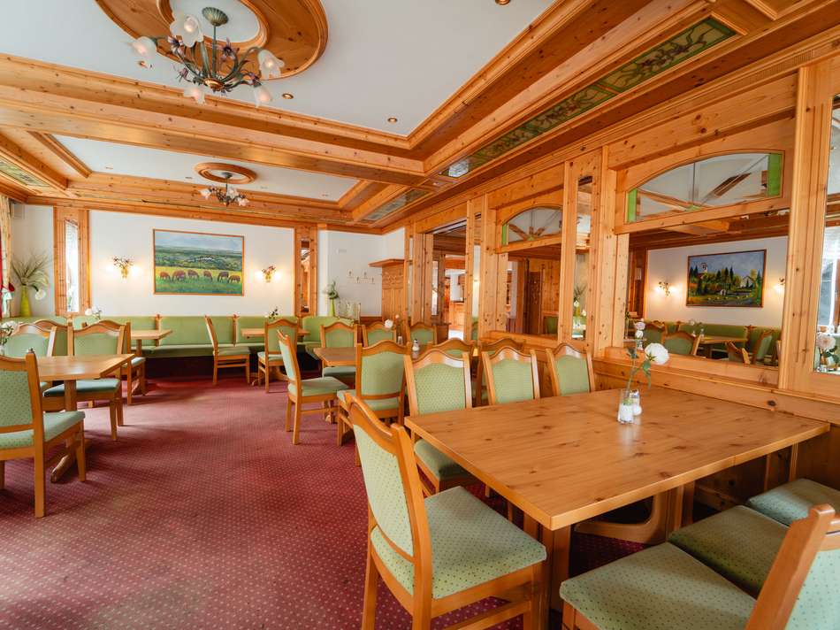 32 - Saint Johann-32