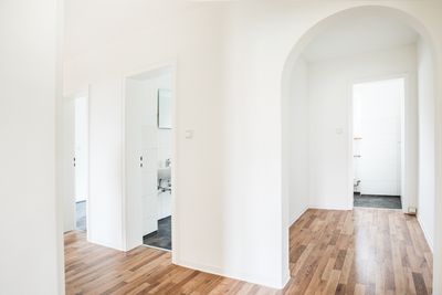 Sanierte 5-Zimmer-Wohnung auf 2 Ebenen mit Balkon, Garage und Gartenanteil