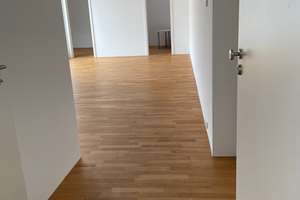 Helle 3-Zimmer-Wohnung mit Terrasse im ruhigen Rückgebäude – Corneliusstrasse 26, 80469 Gärtnerplatz, München – Vorschaubild 2