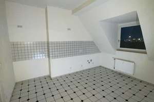 Für Junge und Junggebliebene. Tolle 2-Zimmer-Wohnung im 4. OG in Duisburg Ruhrort – Krusestraße 5, 47119 Ruhrort, Duisburg – Vorschaubild 4