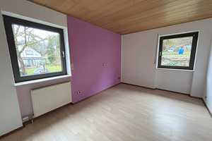 NEUER PREIS! Freistehendes Zweifamilienhaus mit Garagen und Garten im Leerstand zu verkaufen – Pirmasens – Vorschaubild 4