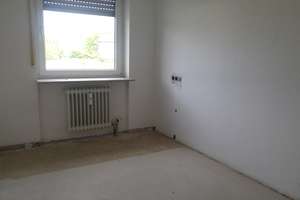 renovierte 1,5-Zi-Whg. Stadtmitte Postareal, Südbalkon, Pkw-Stellplatz – Die vollständige Adresse der Immobilie erhältst du vom Anbieter., 71229 Leonberg – Vorschaubild 3