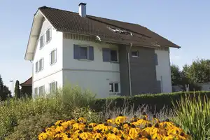 Stilvolles 3 Familienhaus mit Baugrundstück in ruhiger Dorfrandlage – Ravensburg (Kreis) – Vorschaubild 1