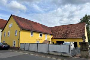 Einfamilienhaus mit Einliegerwohnung in Albertshausen – Die vollständige Adresse der Immobilie erhältst du vom Anbieter., 97688 Bad Kissingen – Vorschaubild 1