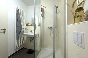 Top-gepflegtes Apartment mit Einbauküche in exzellenter Wohnanlage, TG-Stellplatz – Konrad-Celtis-Straße 93, 81369 Mittersendling, München – Vorschaubild 8