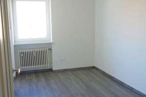 Wohnjuwel über der Donau – Lichtdurchflutete 4-Zimmer-Wohnung in Top-Lage von Regensburg – Die vollständige Adresse der Immobilie erhältst du vom Anbieter., 93059 Weichs, Regensburg – Vorschaubild 13