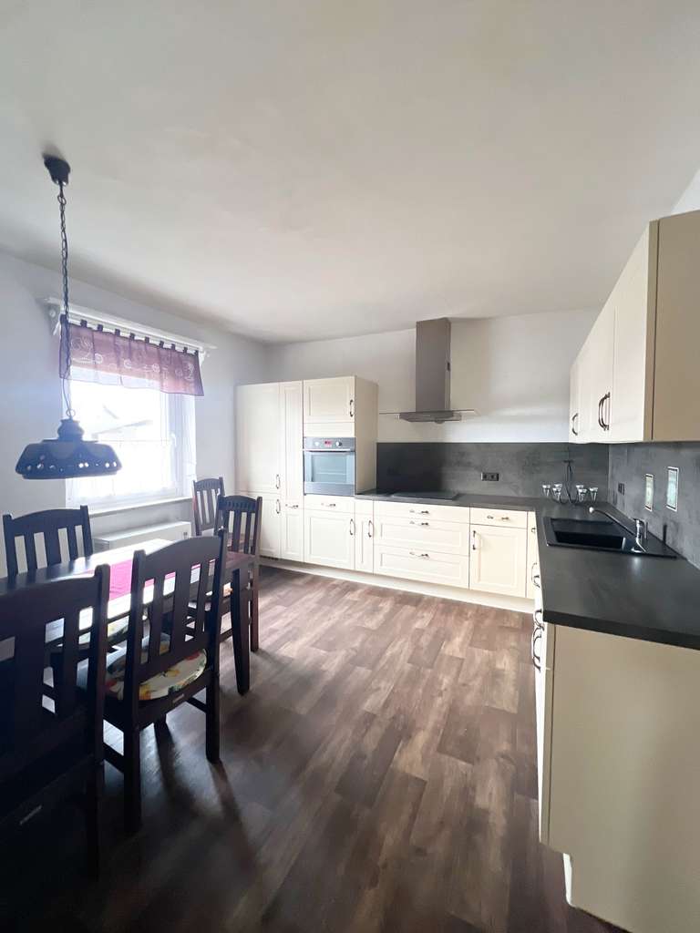 Immobilie in Dommershausen - Ein Zuhause, das Generationen verbindet -
Raum für Familie, Leben und Zukunft - Bild 2