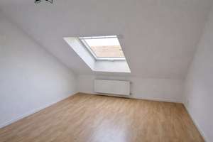 Schöne, helle 3-Zimmer-Dachgeschosswohnung mit Balkon & Gäste-WC in zentraler Lage – 3 Min. zum HBF  – Luisenstraße 25, 47799 Cracau, Krefeld – Vorschaubild 5