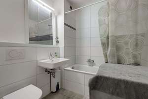 2-Zimmer-Wohnung mit Südost-Loggia, Aufzug und Tiefgarage – Die vollständige Adresse der Immobilie erhältst du vom Anbieter., 22049 Wandsbek (Ortsteil), Hamburg – Vorschaubild 4