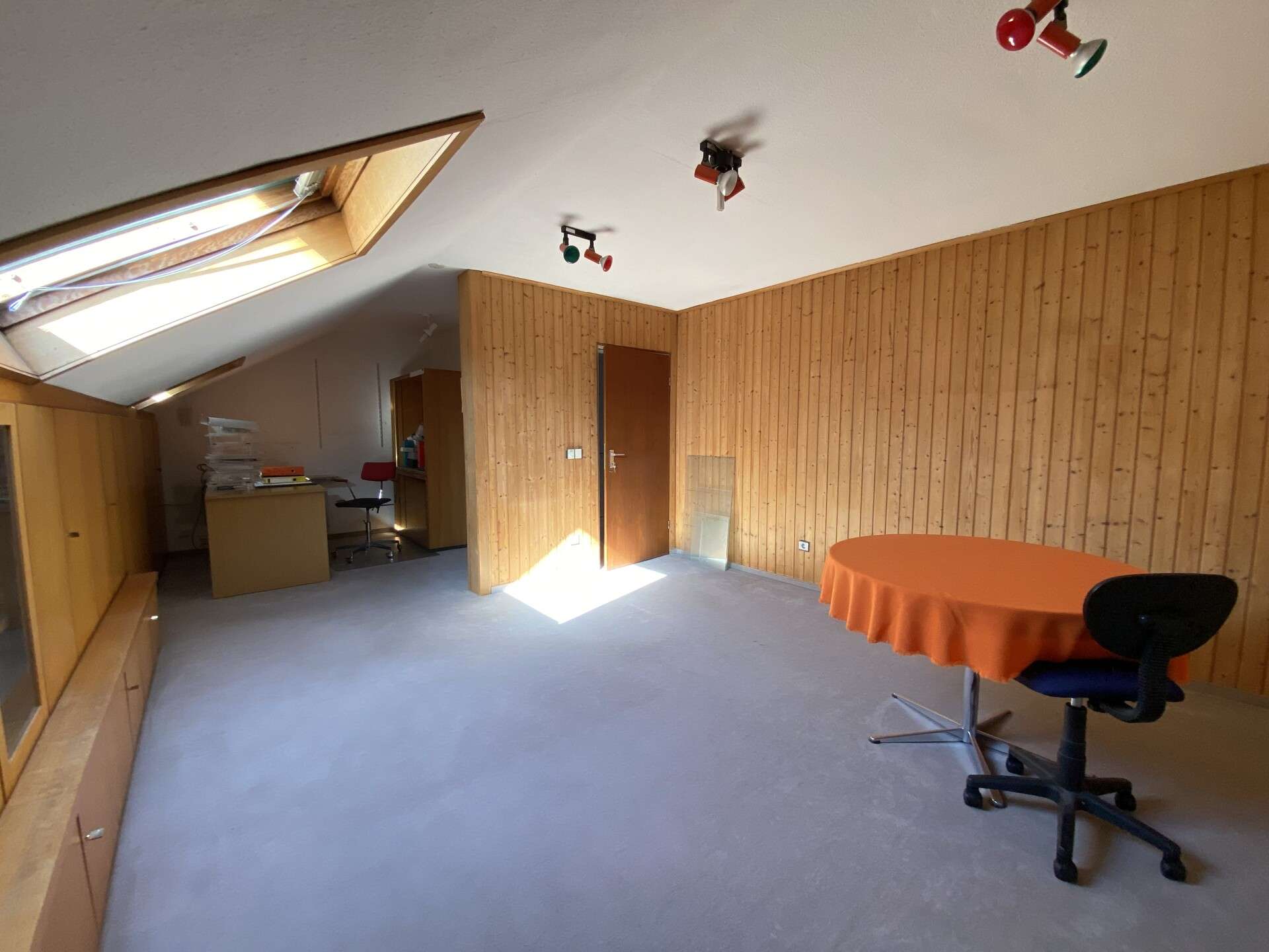 Immobilie in Andernach - Gepflegtes Einfamilienhaus mit ausreichend Wohnfläche, Wintergarten und Doppelgarage - Bild 2