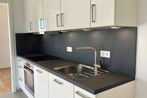 Lichtdurchflutete 2 Zimmerwohnung mit Einbauküche – Am Münchfeld 43, 80999 Untermenzing, München – Vorschaubild 4