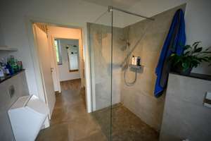 Moderne, großzügig geschnittene,lichtdurchflutete Wohnung in Architektenhaus – Die vollständige Adresse der Immobilie erhältst du vom Anbieter., 45239 Heidhausen, Essen – Vorschaubild 12