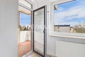 *reserviert* Helle 2- Zimmer Wohnung mit Loggia und Fahrstuhl in Hannover Davenstedt
